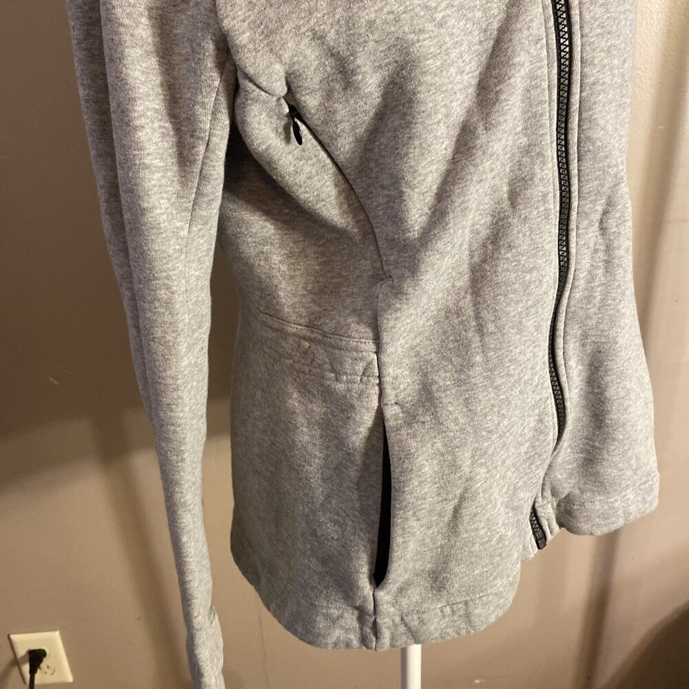 Lululemon Sz 6 Gray Full Zip High Mock Collar Chest Vents Yoga Fitness Jacket - Picture 2 of 10